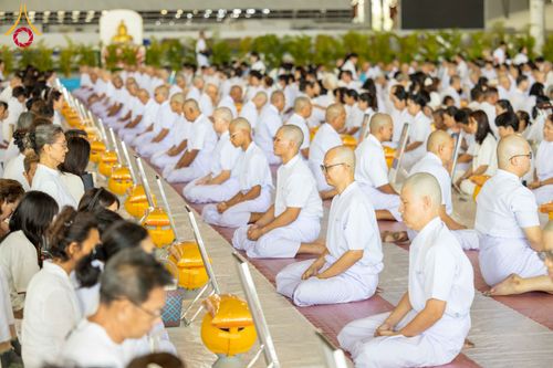 ภาพ No.321299:วันเสาร์ที่ 11 เมษายน พ.ศ.2569 พิธีขอขมาและมอบผ้าไตร โครงการอุปสมบทหมู่ บูชาธรรมหลวงพ่อธัมมชโย พ.ศ.2569 โครงการอุปสมบทหมู่ธรรมทายาท ระดับอุดมศึกษา รุ่น 53 (ภาคฤดูร้อน) ณ วัดพระธรรมกาย ปทุมธานี