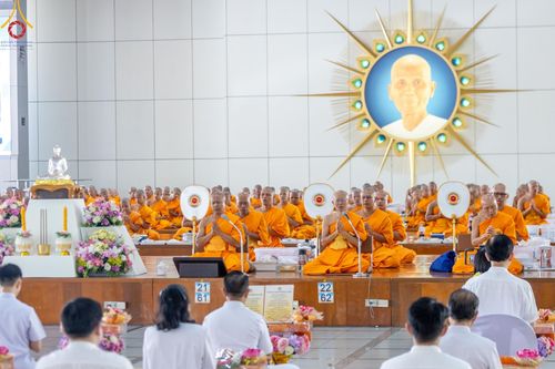 ภาพ No.177355:พิธีถวายภัตตาหารเมนูสวรรค์ และพิธีบุพเปตพลี ครั้งที่ 158 ร่วมอุทิศบุญแด่หมู่ญาติที่ล่วงลับไปแล้ว และสืบทอดอายุพระพุทธศาสนา ณ วัดพระธรรมกาย วันที่ 30 พฤศจิกายน พ.ศ.2567 (วันพระ แรม 15 ค่ำ เดือน 12)