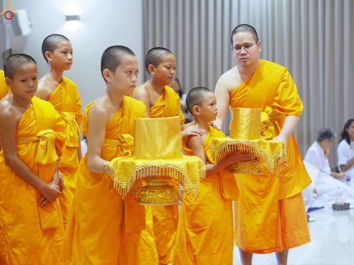 ภาพ No.268932:วันที่ 19 ตุลาคม พ.ศ. 2568 พิธีทอดกฐินสามัคคีทั่วไทย ณ ศูนย์ปฏิบัติธรรมอุทัยแสง ตำบลเกาะเทโพ อำเภอเมือง จังหวัดอุทัยธานี โดยคณะศิษยานุศิษย์ บูชาธรรม 81 ปี หลวงพ่อธัมมชโย