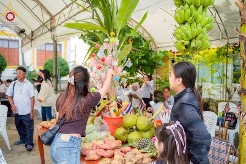 ภาพ No.273913:วันที่ 1 พฤศจิกายน พ.ศ. 2568 พิธีทอดกฐินสามัคคีทั่วไทย ณ วัดศีลขันธาราม อ.โพธิ์ทอง จ.อ่างทอง โดยคณะศิษยานุศิษย์ บูชาธรรม 81 ปี หลวงพ่อธัมมชโย