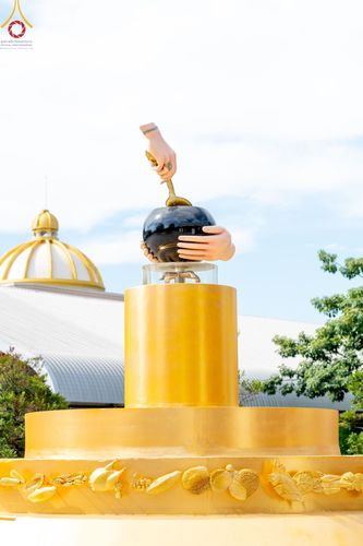 ภาพ No.186850:พิธีถวายภัตตาหารเมนูสวรรค์ "เพื่อการบรรลุธรรม" วันเสาร์ที่ 28 ธันวาคม พ.ศ.2567 ณ หอฉันคุณยายอาจารย์ฯ วัดพระธรรมกาย