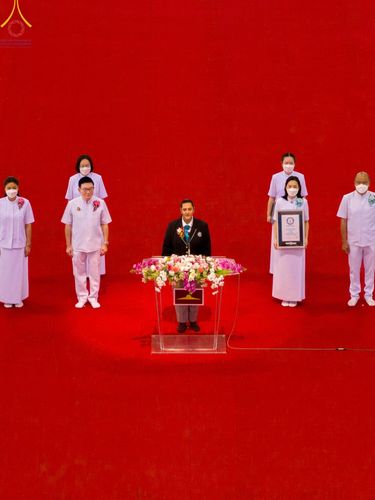 ภาพ No.124543:พิธีถวายรางวัล Guinness World Records "สถิตินั่งสมาธิและร่วมลงชื่อเพื่อสร้างสันติภาพโลก ด้วยจำนวนคนที่มากที่สุดในโลก" ณ สภาธรรมกายสากล วัดพระธรรมกาย วันมาฆบูชา เสาร์ที่ 24 กุมภาพันธ์ พ.ศ. 2567