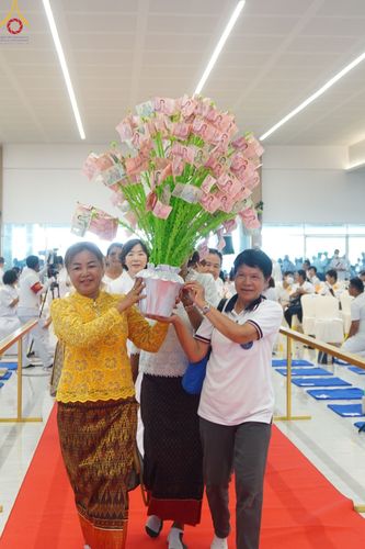 ภาพ No.128841:พิธีทอดผ้าป่าฉลองมหารัตนเจดีย์สิริปทุมสวรรค์ ณ ศูนย์ปฏิบัติธรรมภาคใต้ อ.บางกล่ำ จ.สงขลา วันที่ 10 มีนาคม พ.ศ. 2567