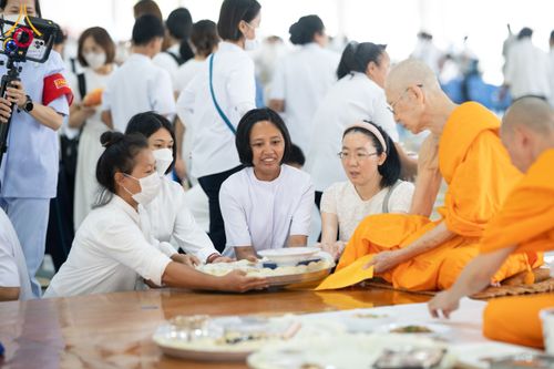 ภาพ No.129515:พิธีบุพเปตพลี ครั้งที่ 147 อุทิศบุญแด่หมู่ญาติที่ล่วงลับไปแล้ว และสืบทอดอายุพระพุทธศาสนา วันเสาร์ที่  9 มีนาคม พ.ศ. 2567 (วันพระแรม 8 ค่ำ เดือน 3) ณ หอฉันคุณยายอาจารย์ฯ วัดพระธรรมกาย จ.ปทุมธานี