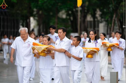 ภาพ No.136258:พิธีอุปสมบทสามเณรเตรียมสถาบันธรรมชัย รุ่นที่ 21 ณ โบสถ์พระไตรปิฏก วัดพระธรรมกาย วันเสาร์ที่ 4 พฤษภาคม พ.ศ.2567