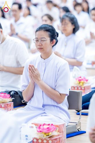 ภาพ No.239551:วันอาทิตย์ที่ 17 สิงหาคม พ.ศ. 2568 พิธีถวายคิลานเภสัช และอุปกรณ์ทางการแพทย์ แด่คณะสงฆ์ เนื่องในวันธรรมชัย ณ ห้องแก้วสารพัดนึก 2 สภาธรรมกายสากล วัดพระธรรมกาย