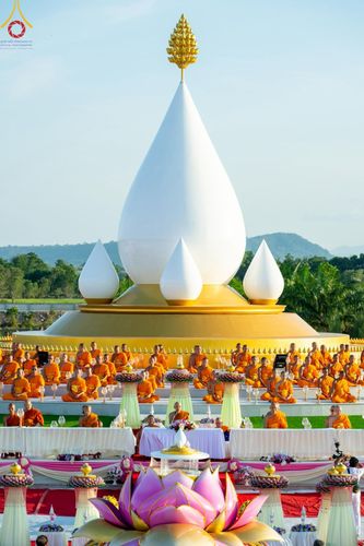 ภาพ No.211612:วันอาทิตย์ที่ 16 มีนาคม พ.ศ. 2568 พิธีอัญเชิญพระบรมสารีริกธาตุ ประดิษฐาน ณ ปทุมเจดีย์ ศูนย์อบรมเยาวชนปัตตานี