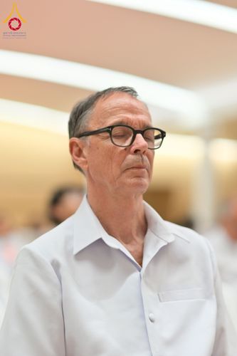 ภาพ No.215284:วันอาทิตย์ต้นเดือนที่ 6 เมษายน พ.ศ. 2568 พิธีบูชาข้าวพระ สภาธรรมกายสากล วัดพระธรรมกาย