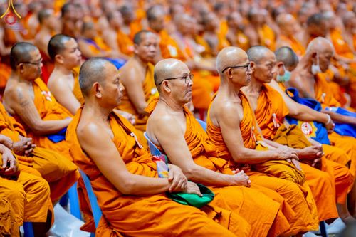 ภาพ No.219521:วันอังคารที่ 22 เมษายน พ.ศ. 2568 สัมมนาสงฆ์ เพื่อความมั่นคงและความเจริญรุ่งเรืองแห่งพระพุทธศาสนา  เนื่องในวันคุ้มครองโลก พิธีถวายมหาสังฆทานแด่คณะสงฆ์ 40,000 กว่าวัดทั่วประเทศ ณ วัดพระธรรมกาย จ.ปทุมธานี