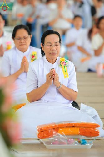 ภาพ No.142044:พิธีบุพเปตพลี ครั้งที่ 152 ร่วมอุทิศบุญแด่หมู่ญาติที่ล่วงลับไปแล้ว และสืบทอดอายุพระพุทธศาสนา วันศุกร์ที่ 21 มิถุนายน พ.ศ. 2567 วันพระขึ้น 15 ค่ำ เดือน 7 ณ หอฉันคุณยายอาจารย์ วัดพระธรรมกาย