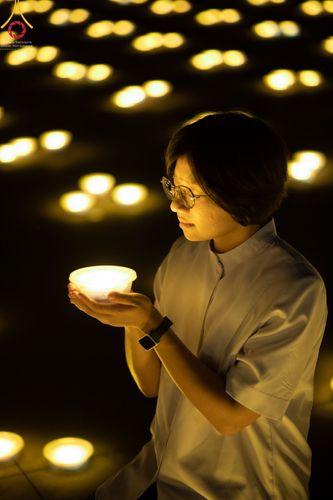 ภาพ No.67869:พิธีเจริญพระพุทธมนต์ จุดประทีปถวายเป็นพุทธบูชา และพิธีฉลองชัยสวดมนต์บทธรรมจักร 4,990,000,082 จบ เนื่องในวาระอายุวัฒนมงคลครบ 82 ปี หลวงพ่อทัตตชีโว ณ พระมหาธรรมกายเจดีย์ วัดพระธรรมกาย จ.ปทุมธานี วันพุธที่ 21 ธันวาคม พ.ศ. 2565