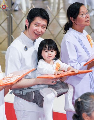 ภาพ No.160106:พิธีทอดผ้าป่าสมทบกฐินวัดพระธรรมกาย และสมทบกฐิน 30,000 วัดทั่วไทย ครั้งที่ 3 ณ สภาธรรมกายสากล วัดพระธรรมกาย วันพฤหัสบดีที่ 10 ตุลาคม พ.ศ. 2567