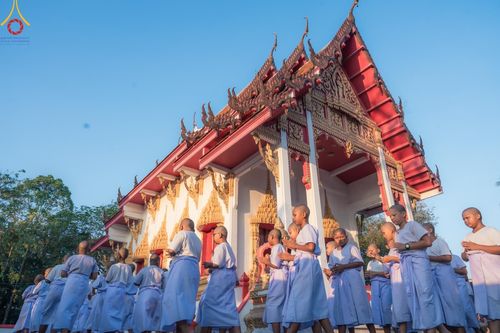 ภาพ No.133426:พิธีขอขมารับผ้าไตร, พิธีบรรพชาสามเณร, สามเณรออกบิณฑบาต ในโครงการบรรพชาสามเณร ฟื้นฟูพระพุทธศาสนาทั่วไทย  ณ ศูนย์ปฏิบัติธรรม และอบรมเยาวชนเมืองยะลา วันที่ 3 เมษายน พ.ศ. 2567