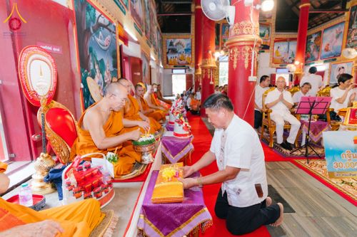 ภาพ No.169276:พิธีทอดกฐิน ณ วัดพุทธนิมิตร จ.เชียงใหม่ ในโครงการกฐินสามัคคีทั่วไทย 30,000 วัด บูชาธรรม 80 ปี หลวงพ่อธัมมชโย โดยคณะศิษยานุศิษย์วัดพระธรรมกาย วันที่ 24 ตุลาคม พ.ศ. 2567