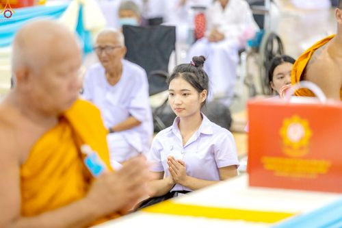 ภาพ No.236330:วันที่ 3 สิงหาคม พ.ศ. 2568 พิธีถวายมหาสังฆทานคณะสงฆ์ 2,000 กว่าวัดทั่วประเทศ ปีที่ 25 , พิธีถวายไทยธรรมคณะสงฆ์ 323 วัด 4 จังหวัดชายแดนภาคใต้ ณ วัดพระธรรมกาย