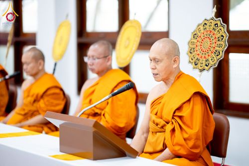 ภาพ No.237622:พิธีเจริญพระพุทธมนต์ ปฏิบัติธรรมเจริญสมาธิภาวนา และทำบุญตักบาตร ถวายพระราชกุศล เนื่องในโอกาสวันเฉลิมพระชนมพรรษา สมเด็จพระนางเจ้าสิริกิติ์ พระบรมราชินีนาถ พระบรมราชชนนีพันปีหลวง วันอังคารที่ 12 สิงหาคม พ.ศ. 2568  ณ อาคารปลูกศรัทธา 2 วัดพระธรรมกาย 