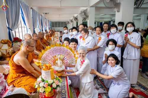 ภาพ No.94264:พิธีทอดกฐินสามัคคีทั่วไทย 5,000 วัด ณ วัดกล้าชอุ่ม จ.ปทุมธานี วันที่ 12 พฤศจิกายน พ.ศ. 2566