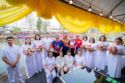 ภาพ No.123831:ขบวนพาเหรดเรือในพิธีเปิดโครงการแข่งขันเรือพาย อบต.คลองสาม ประจำปี พ.ศ. 2567 วันเสาร์ที่ 17 กุมภาพันธ์ พ.ศ. 2567