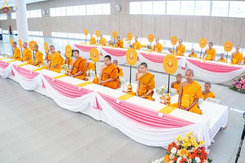 ภาพ No.241750:วันพุธที่ 27 สิงหาคม พ.ศ. 2568 พิธีมอบรางวัลเกียรติยศ แด่สามเณรที่สอบผ่าน โครงการสามเณรทรงปาฏิโมกข์ ปีที่ 3/2568 ณ ค่ายจองแชมป์ หมู่กฏิสามเณรเปรียญธรรม วัดพระธรรมกาย