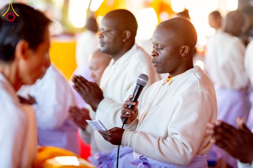 ภาพ No.231631:โครงการบรรพชาอุปสมบทหมู่ครั้งที่ 2 ณ วัดพระธรรมกายโจฮันเนสเบิร์ก ประเทศแอฟริกาใต้ วันอาทิตย์ 29 มิถุนายน พ.ศ. 2568