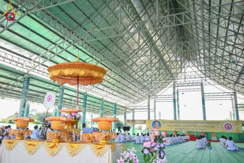 ภาพ No.180197:พิธีตัดปอยผมธรรมทายาท ณ ศูนย์ปฏิบัติธรรมวิหารแดง จ.สระบุรี โครงการบรรพชาอุปสมบท บูชาธรรมมหาปูชนียาจารย์ วันที่ 5 ธันวาคม พ.ศ. 2567