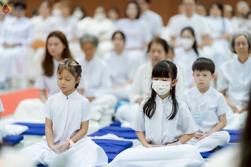 ภาพ No.228201:วันอาทิตย์ที่ 1 มิถุนายน พ.ศ.2568 พิธีถวายมหาสังฆทานพระ 100 รูป สโมสรซุปเปอร์คิดส์ ปีที่ 6 ณ ห้อง SPD 8 สภาธรรมกายสากล วัดพระธรรมกาย