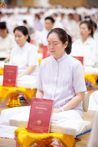 ภาพ No.228303:วันอาทิตย์ที่ 8 มิถุนายน พ.ศ. 2568 พิธีถวายทุนสนับสนุนพระไตรปิฎกฉบับธรรมชัย และอนุรักษ์คัมภีร์โบราณ ณ ห้องแก้วสารพัดนึก 2 วัดพระธรรมกาย