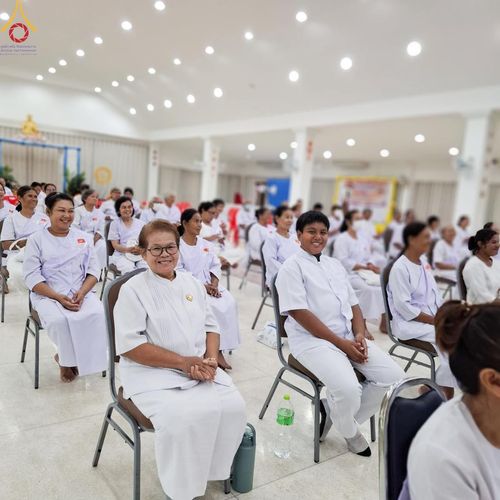 ภาพ No.155399:โครงการอุบาสกแก้ว อุบาสิกาแก้ว รุ่นที่ 2 ตัวแทนทอดกฐินสามัคคีทั่วไทย 30,000 วัด บูชาธรรม 80 ปี หลวงพ่อธัมมชโย ศูนย์ปฏิบัติธรรมเพชรบูรณ์ ต.นาป่า อ.เมือง จ.เพชรบูรณ์