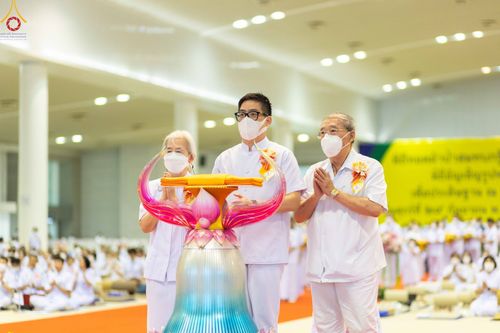 ภาพ No.89032:พิธีทอดผ้าป่าสมทบกฐินครั้งที่ 2 วันศุกร์ที่ 29 กันยายน พ.ศ. 2566 วันเพ็ญขึ้น 15 ค่ำ เดือน 10 ณ ห้องแก้วสารพัดนึก 1 วัดพระธรรมกาย