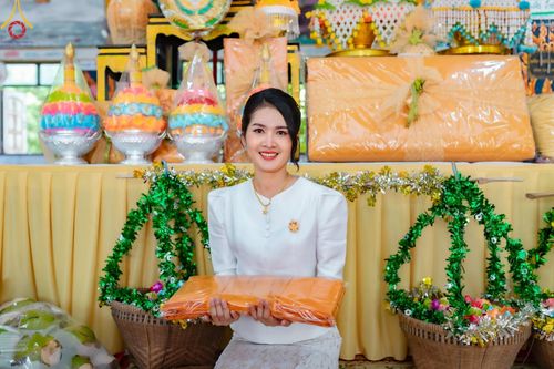 ภาพ No.170094:พิธีทอดกฐิน ณ วัดทุ่งวิจิตร อ.นาดี จ.ปราจีนบุรี ในโครงการกฐินสามัคคีทั่วไทย 30,000 วัด บูชาธรรม 80 ปี หลวงพ่อธัมมชโย โดยคณะศิษยานุศิษย์วัดพระธรรมกาย วันที่ 27 ตุลาคม พ.ศ. 2567