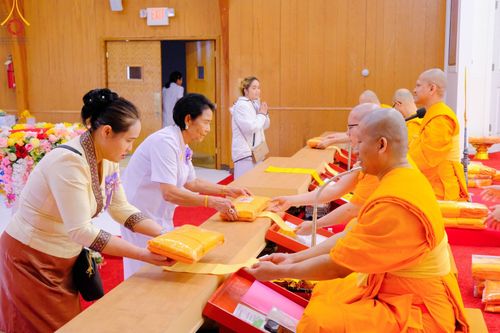 ภาพ No.100789:พิธีทอดกฐินสามัคคี "เพื่อสร้างทุกสิ่ง"  ณ วัดพระธรรมกายมินเนโซตา สหรัฐอเมริกา วันอาทิตย์ที่ 12 พฤศจิกายน พ.ศ. 2566