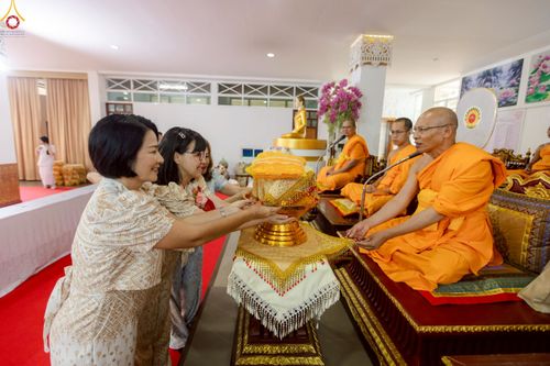 ภาพ No.260271:วันที่ 18 ตุลาคม พ.ศ. 2568 พิธีทอดกฐินสามัคคีทั่วไทย 30,000 วัด โดยคณะศิษยานุศิษย์ บูชาธรรม 81 ปี หลวงพ่อธัมมชโย ณ วัดกิ่วลม ต.บ่อหลวง อ.ฮอด จ.เชียงใหม่