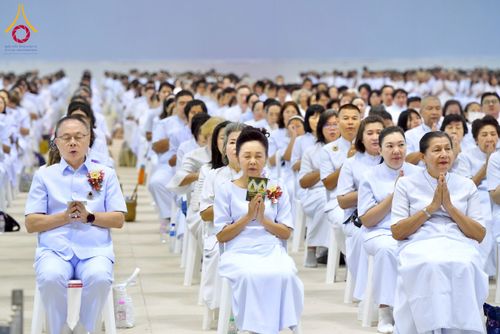 ภาพ No.259812:วันอาทิตย์ที่ 5 ตุลาคม พ.ศ. 2568 สัมมนาพิเศษ "จากกฐินวัดพระธรรมกาย สู่กฐินทั่วไทย 30,000 วัด" ณ สภาธรรมกายสากล วัดพระธรรมกาย