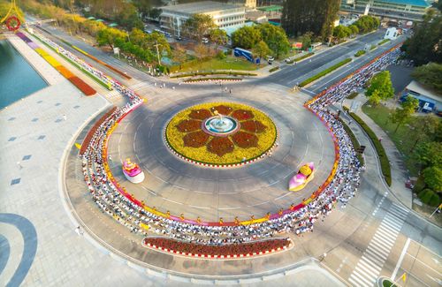 ภาพ No.201994:พิธีต้อนรับพระธรรมยาตรา ณ อนุสรณ์สถานลำดับที่ 7 สถานที่ขยายวิชชาธรรมกาย วัดพระธรรมกาย ต.คลองสาม อ.คลองหลวง จ.ปทุมธานี ในโครงการธรรมยาตรา กตัญญูบูชา มหาปูชนียาจารย์ พระมงคลเทพมุนี(สด จนฺทสโร) พระผู้ปราบมาร อนุสรณ์สถาน 7 แห่ง ปีที่ 13 วันที่ 26 มกราคม 2568