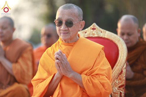 ภาพ No.208637:ตักบาตรพระ 1,743 รูป ครบรอบ 743 ปี นครน่าน ถวายเป็นพุทธบูชา น้อมบุญกุศลอุทิศให้บรรพบุรุษ วันอาทิตย์ ที่ 16 กุมภาพันธ์ พ.ศ. 2568 ณ ถนนคนเดินข่วงเมืองน่าน ต.ในเวียง อ.เมือง จ.น่าน