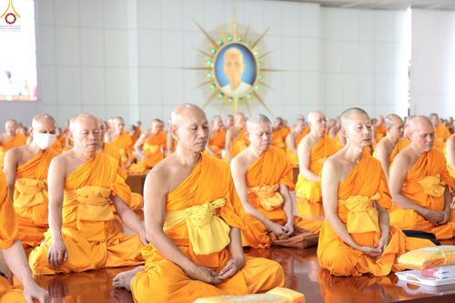 ภาพ No.228795:วันที่ 24 พฤษภาคม และ วันที่ 14 มิถุนายน พ.ศ.2568 พิธีถวายภัตตาหารเมนูสวรรค์ เพื่อการบรรลุธรรม ณ หอฉันคุณยายอาจารย์ฯ วัดพระธรรมกาย