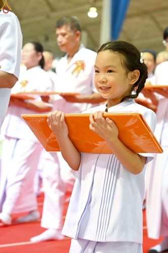 ภาพ No.251542:วันที่ 10 ตุลาคม พ.ศ. 2568 พิธีทอดผ้าป่าสมทบกฐินวัดพระธรรมกาย และสมทบกฐิน 30,000 กว่าวัดทั่วประเทศ ครั้งที่ 3 ณ สภาธรรมกายสากล วัดพระธรรมกาย