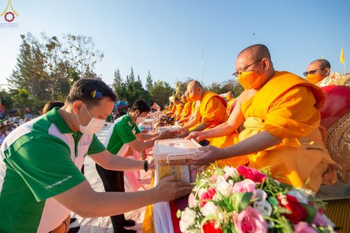 ภาพ No.75690:พิธีเจริญพระพุทธมนต์ และ ตักบาตรพระ 1,111 รูป  บำเพ็ญกุศลเพื่อถวายพระพรชัยมงคลแด่  สมเด็จพระเจ้าลูกเธอ เจ้าฟ้าพัชรกิติยาภา นเรนทิราเทพยวดี กรมหลวงราชสาริณีสิริพัชร มหาวัชรราชธิดา วันเสาร์ที่ 11 กุมภาพันธ์ พ.ศ. 2566 ณ วัดห้วยตองสัก อ.จอมทอง จ.เชียงใหม่