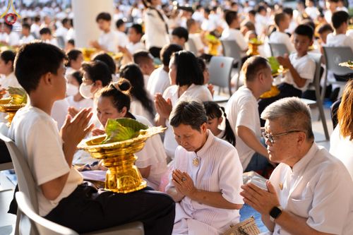 ภาพ No.132883:พิธีตัดปอยผม โครงการหน่อแก้วเปรียญธรรม รุ่นที่ 12 ณ ค่ายจองแชมป์ หมู่กฏิสามเณรเปรียญธรรม วัดพระธรรมกาย วันอาทิตย์ที่ 31 มีนาคม พ.ศ. 2567