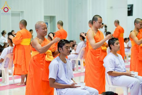 ภาพ No.216589:วันเสาร์ที่ 5 เมษายน พ.ศ. 2568 พิธีปลงผมธรรมทายาท โครงการบรรพชาอุปสมบทหมู่ธรรมทายาทอุดมศึกษารุ่น 52 ณ วัดพระธรรมกาย จ.ปทุมธานี
