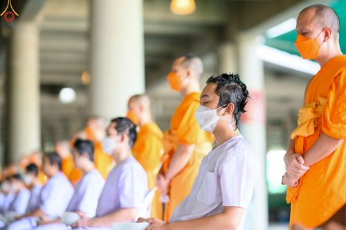 ภาพ No.82503:พิธีปลงผมนาคธรรมทายาท ในโครงการธรรมทายาทระดับอุดมศึกษา รุ่นที่ 50 ภาคฤดูฝน ในวันที่ 10 มิถุนายน พ.ศ. 2566 ณ วัดพระธรรมกาย