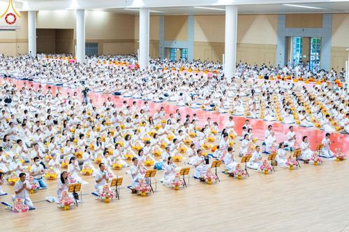 ภาพ No.149046:พิธีถวายคิลานเภสัชและอุปกรณ์ทางการแพทย์ เนื่องในวันธรรมชัย วันอาทิตย์ที่ 18 สิงหาคม พ.ศ. 2567 ณ ห้องแก้วสารพัดนึก 2 สภาธรรมกายสากล วัดพระธรรมกาย