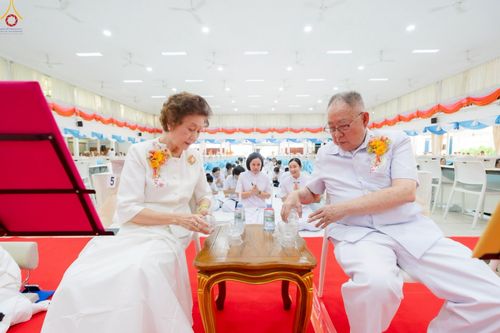 ภาพ No.233510:วันจันทร์ที่ 7 กรกฎาคม พ.ศ. 2568 จังหวัดบุรีรัมย์รวมใจ สัมมนาคณะสงฆ์ เพื่อฟื้นฟูพระพุทธศาสนา  โครงการทอดกฐินสามัคคีทั่วไทย 30,000 วัด ประจำปีพุทธศักราช 2568 และพิธีถวายมหาสังฆทาน 300 กว่าวัด โดยคณะศิษยานุศิษย์ บูชาธรรม 81 ปี หลวงพ่อธัมมชโย  ณ วัดกลาง พระ