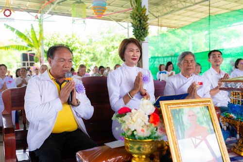 ภาพ No.165394:พิธีทอดกฐิน ณ วัดพุทธิสารโนนทอง อ.คอนสวรรค์ จ.ชัยภูมิ ในโครงการกฐินสามัคคีทั่วไทย 30,000 วัด บูชาธรรม 80 ปี หลวงพ่อธัมมชโย โดยคณะศิษยานุศิษย์วัดพระธรรมกาย วันที่ 21 ตุลาคม พ.ศ. 2567