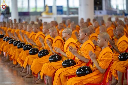 ภาพ No.136547:พิธีตักบาตร พิธีบูชาข้าวพระ ในวันอาทิตย์ต้นเดือนที่ 5 พฤษภาคม พ.ศ. 2567 ณ วัดพระธรรมกาย จ.ปทุมธานี