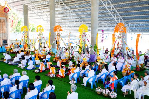 ภาพ No.179328:พิธีทอดกฐิน ณ ธุดงคสถานลำพูน อำเภอบ้านโฮ่ง จังหวัดลำพูน ในโครงการกฐินสามัคคีทั่วไทย 30,000 วัด บูชาธรรม 80 ปี หลวงพ่อธัมมชโย โดยคณะศิษยานุศิษย์วัดพระธรรมกาย วันที่ 15 พฤศจิกายน พ.ศ. 2567