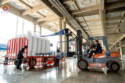 ภาพ No.217607:วันที่ 2-14 เมษายน พ.ศ. 2568 เจ้าหน้าที่เตรียมงานวันคุ้มครองโลก ชุดที่ 1 วัดพระธรรมกาย จ.ปทุมธานี