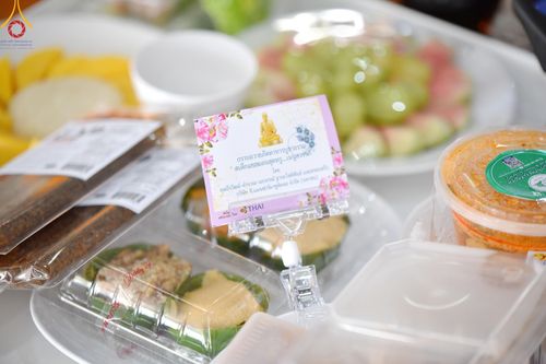 ภาพ No.162115:พิธีถวายภัตตาหารเมนูสวรรค์ เนื่องในวันออกพรรษา (ขึ้น 15 ค่ำ เดือน 11) วันพฤหัสบดีที่ 17 ตุลาคม พ.ศ. 2567 ณ หอฉันคุณยายอาจารย์ฯ วัดพระธรรมกาย