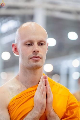 ภาพ No.236044:วันที่ 3 สิงหาคม พ.ศ. 2568 พิธีบูชาข้าวพระ ณ สภาธรรมกายสากล วัดพระธรรมกาย