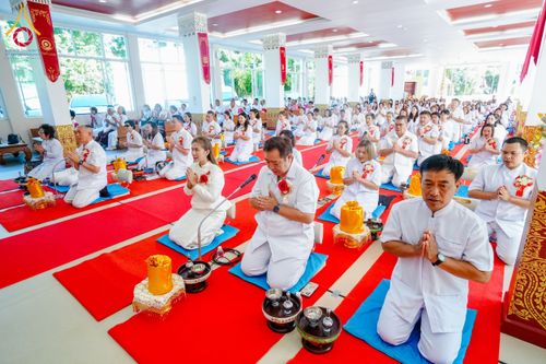 ภาพ No.171944:พิธีทอดกฐินสร้างพระเจดีย์ ประดิษสถานพระบรมสารีริกธาตุ ณ วัดกิ่วลม อ.ฮอด จ.เชียงใหม่ ในโครงการกฐินสามัคคีทั่วไทย 30,000 วัด บูชาธรรม 80 ปี หลวงพ่อธัมมชโย โดยคณะศิษยานุศิษย์วัดพระธรรมกาย วันที่ 26 ตุลาคม พ.ศ. 2567